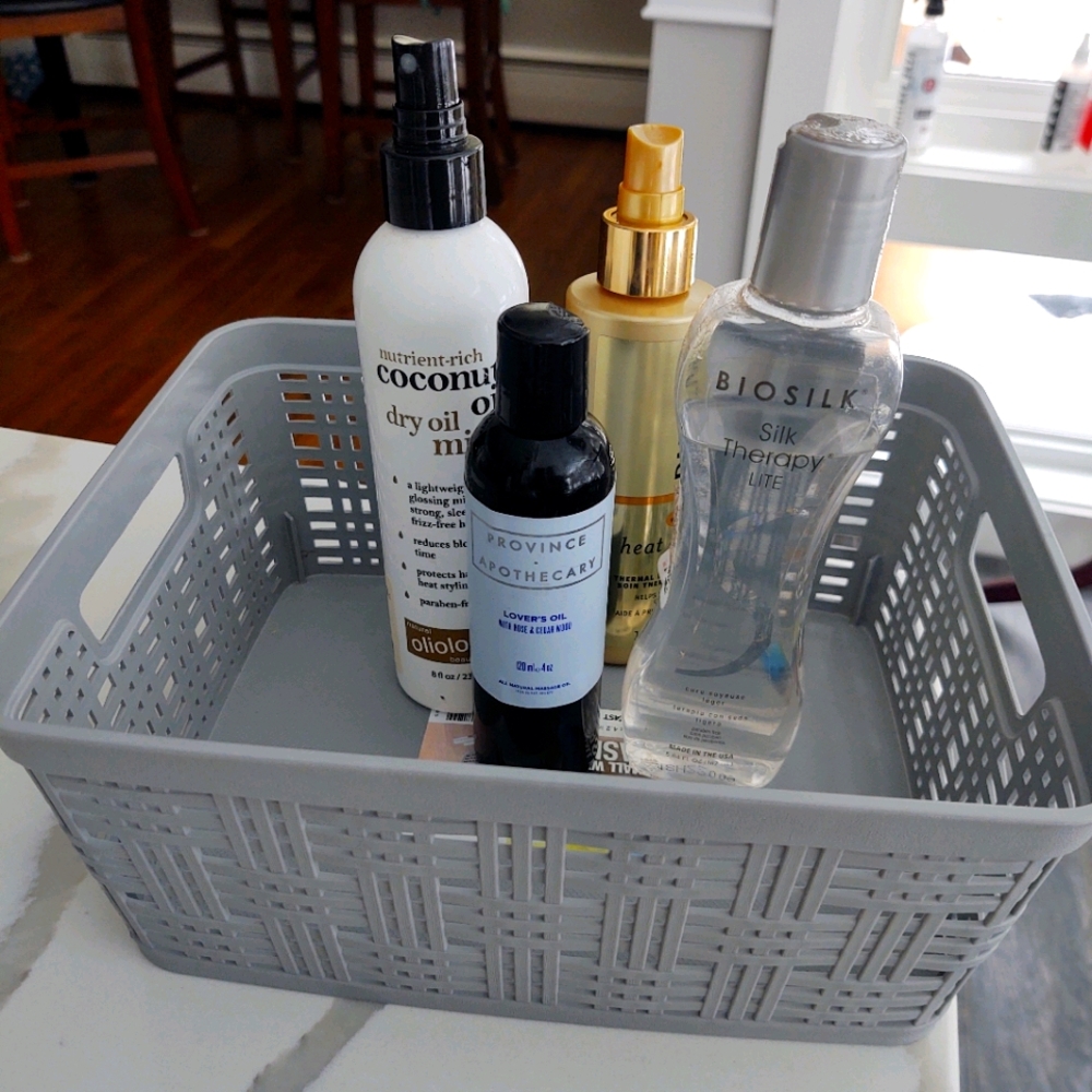 New!!Set of 2! Sturdy!! Storage plastic bins